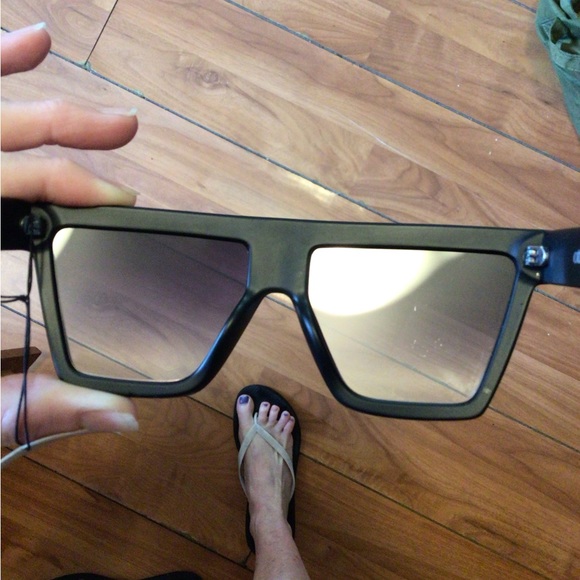 SALE! OTRA Rae shield Sunnies * read - Picture 6 of 8